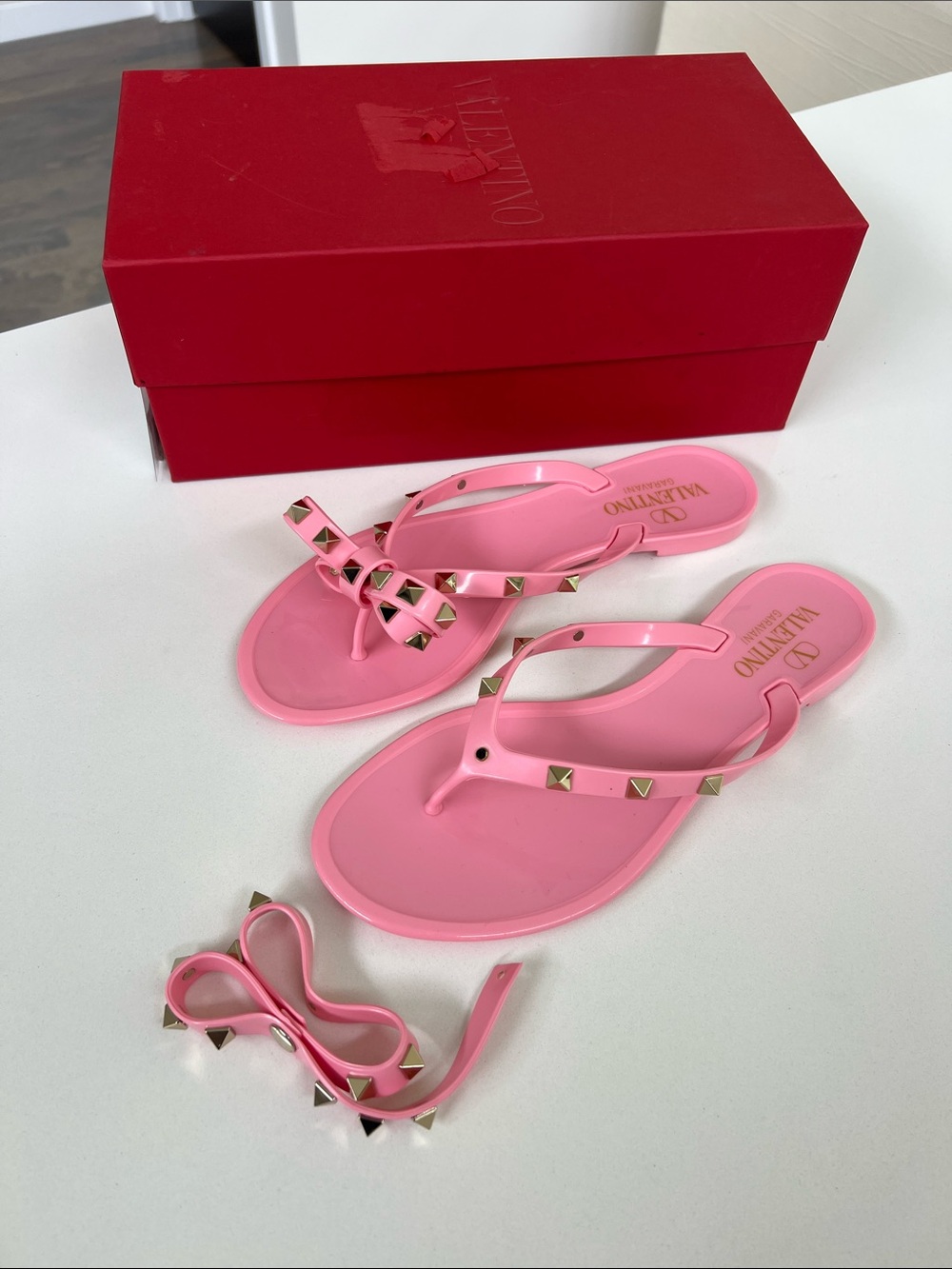 Valentino Garavani light pink rockstud jelly bow sandals flip flops 38